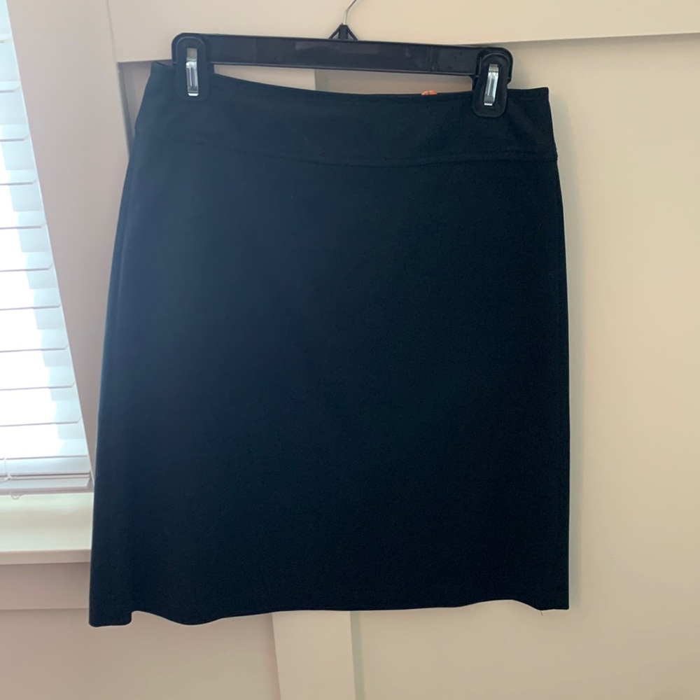 Black A line skirt. Size 2. Ready to love.